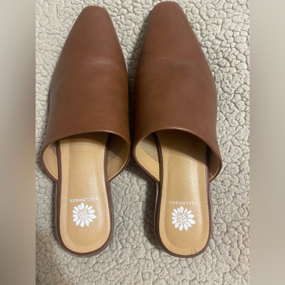 Brown Mules - Yellow box